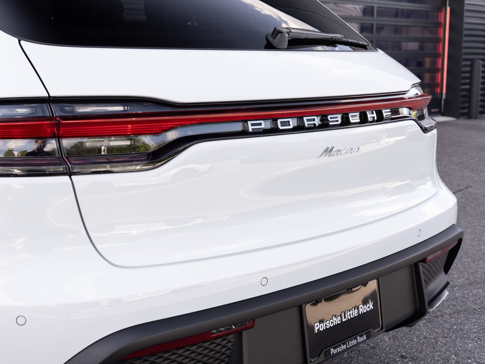 Certified 2026 Porsche Macan AWD/4WD image 12