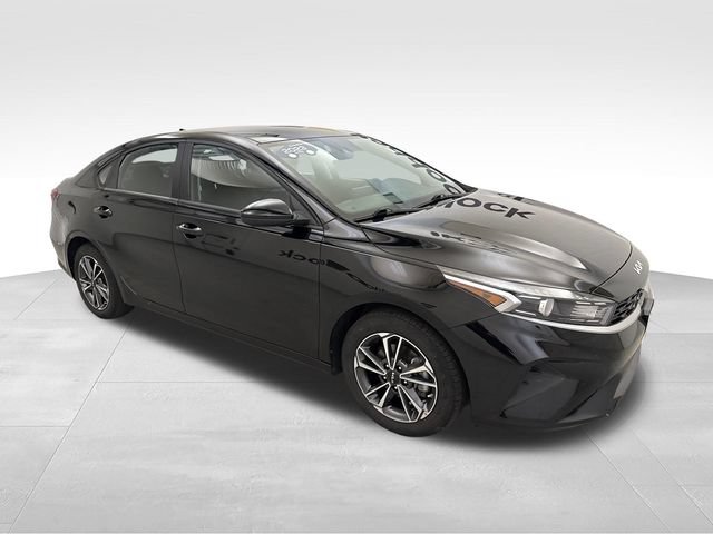 Used 2023 Kia Forte LXS FWD image 8