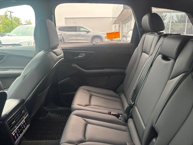 Certified 2025 Audi Q7 3.0T Premium Plus AWD/4WD image 9