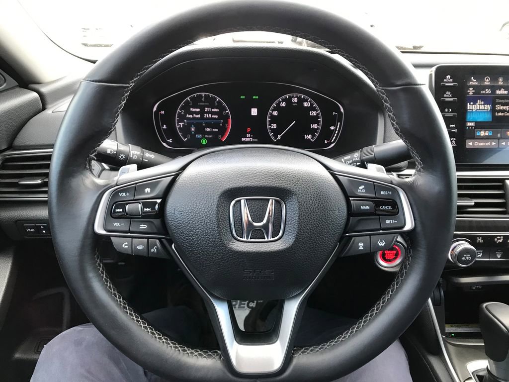 Used 2018 Honda Accord Touring image 19