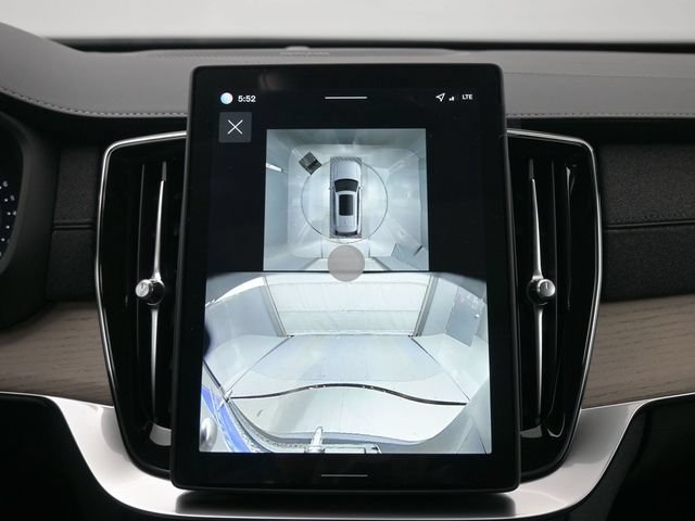 New 2026 Volvo XC90 B6 Plus w/ Protection Package Premier AWD/4WD image 22