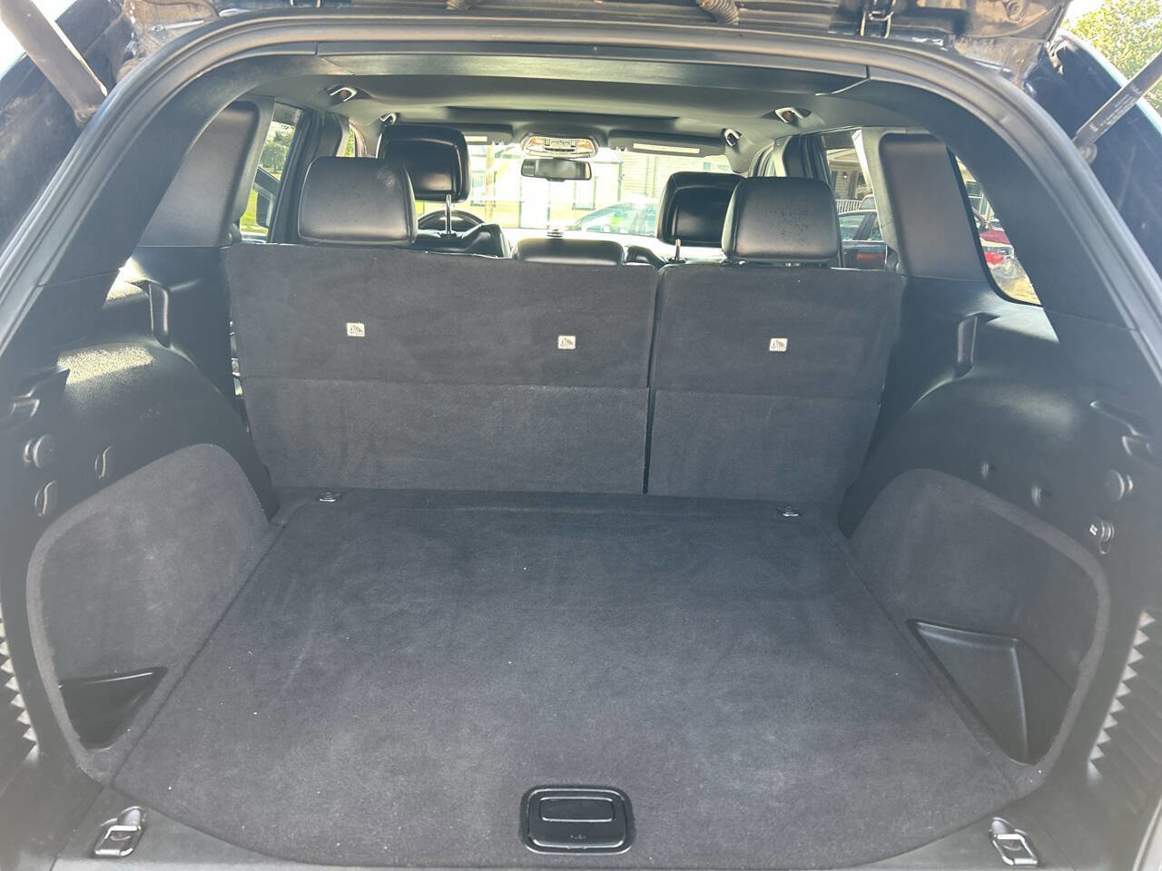 Used 2015 Jeep Grand Cherokee Altitude image 13