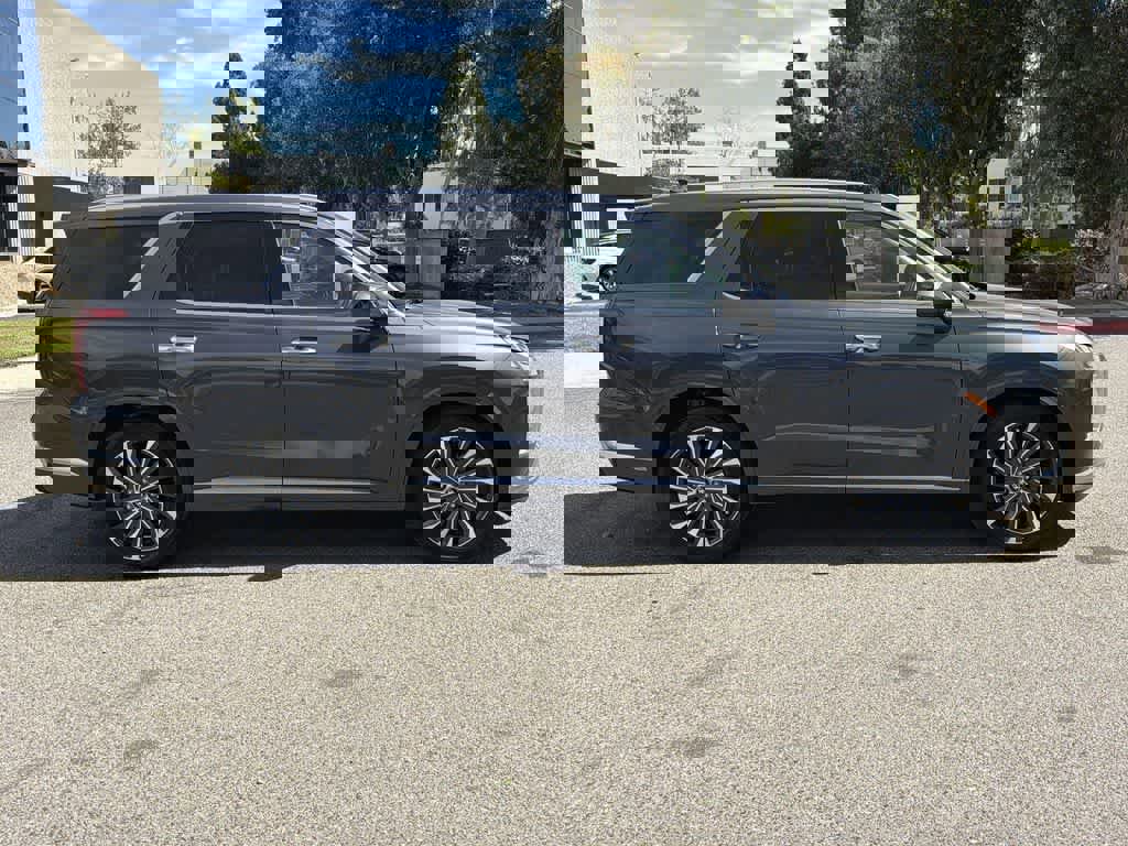 Used 2024 Hyundai Palisade Calligraphy image 7