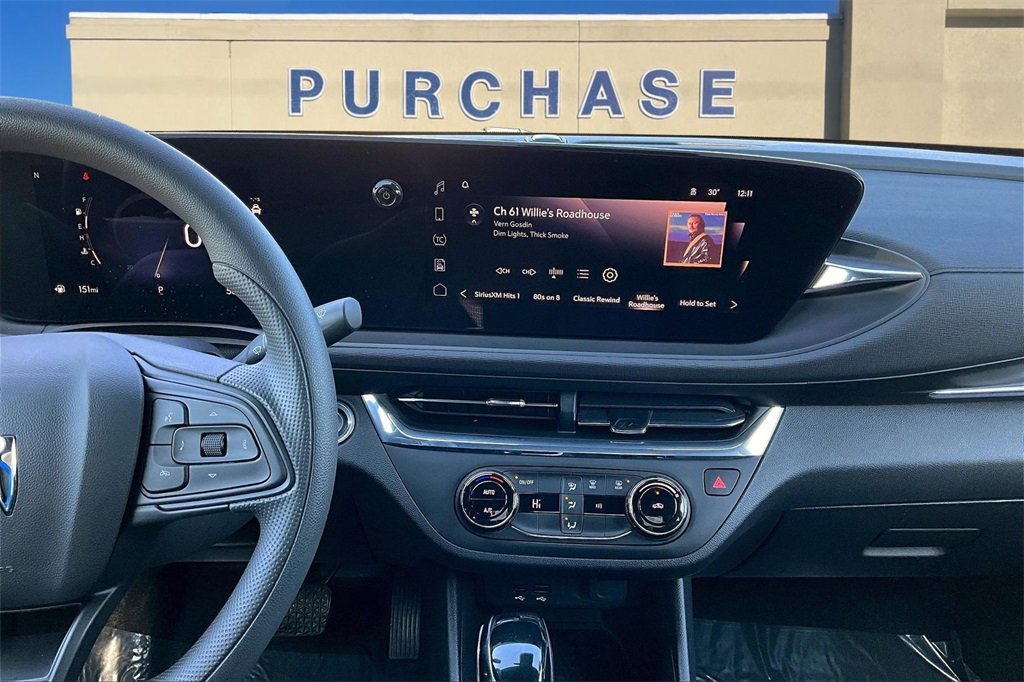 Used 2025 Buick Envista Preferred image 9
