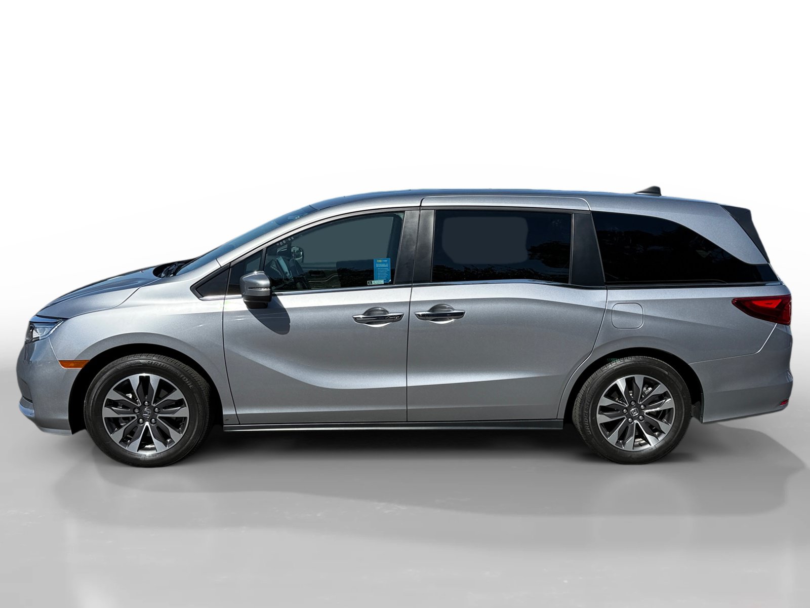 Used 2024 Honda Odyssey EX-L image 2