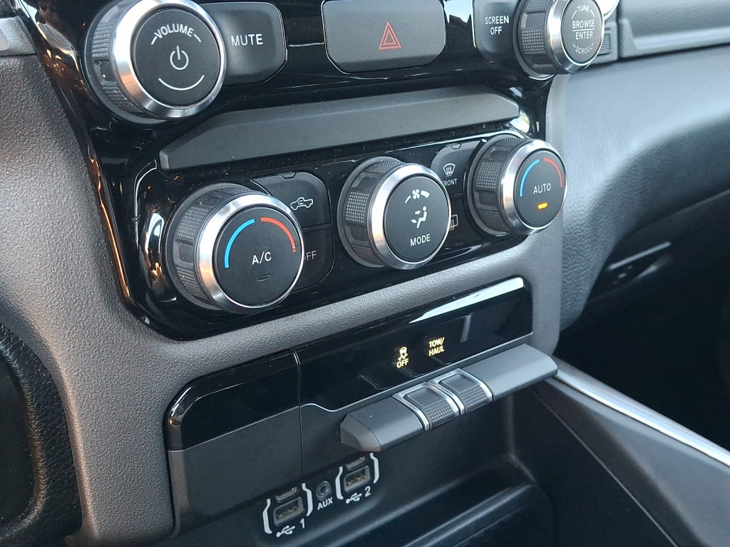 Used 2022 RAM 1500 Big Horn AWD/4WD image 29