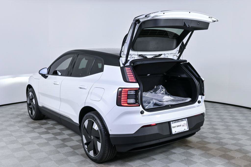 New 2026 Volvo EX30 Ultra w/ Climate Package AWD/4WD image 31