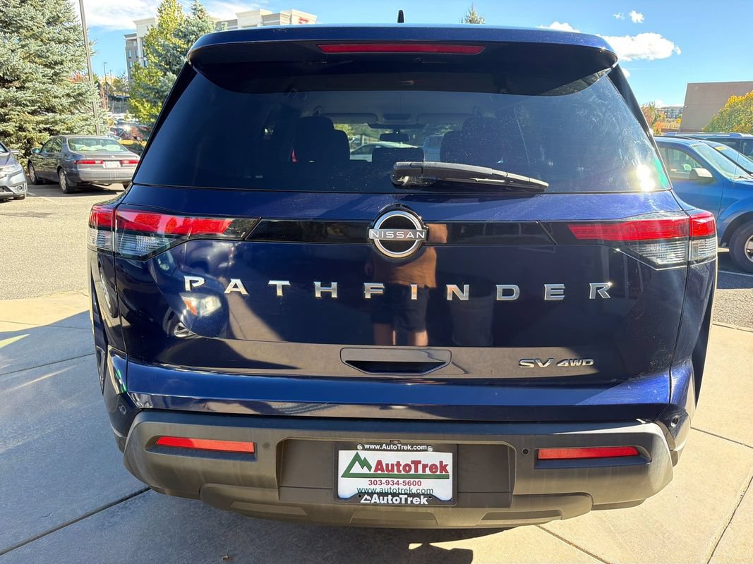 Used 2022 Nissan Pathfinder SV AWD/4WD image 7