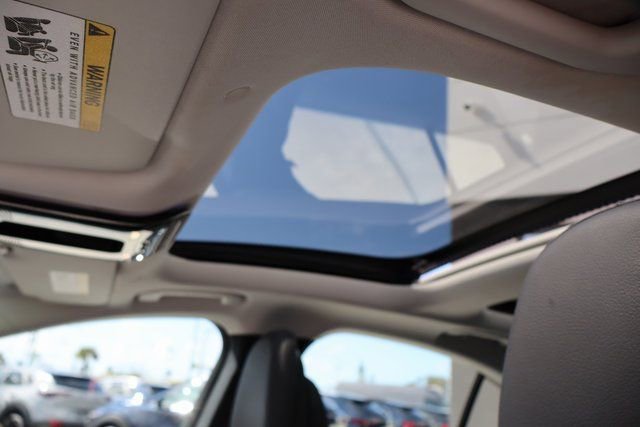 Used 2025 Mercedes-Benz E 350 4MATIC Sedan image 46