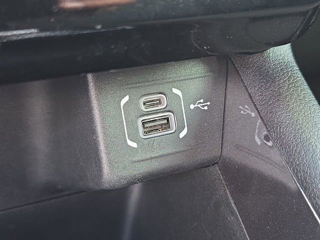 Used 2023 Jeep Compass Sport image 27