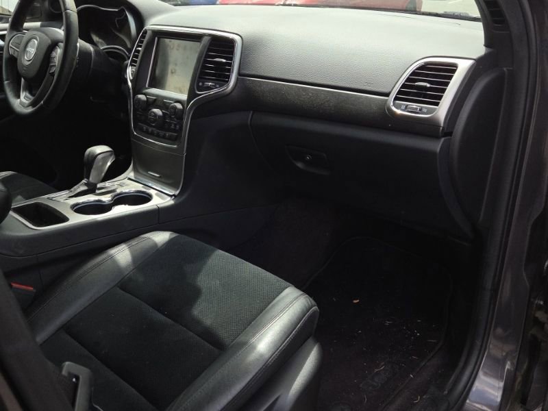 Used 2017 Jeep Grand Cherokee Altitude AWD/4WD image 13