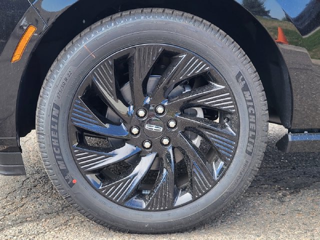 New 2026 Lincoln Navigator Reserve w/ Jet Appearance Package AWD/4WD image 18