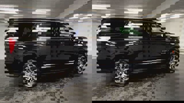 Certified 2024 GMC Yukon XL Denali w/ Max Trailering Package image 9