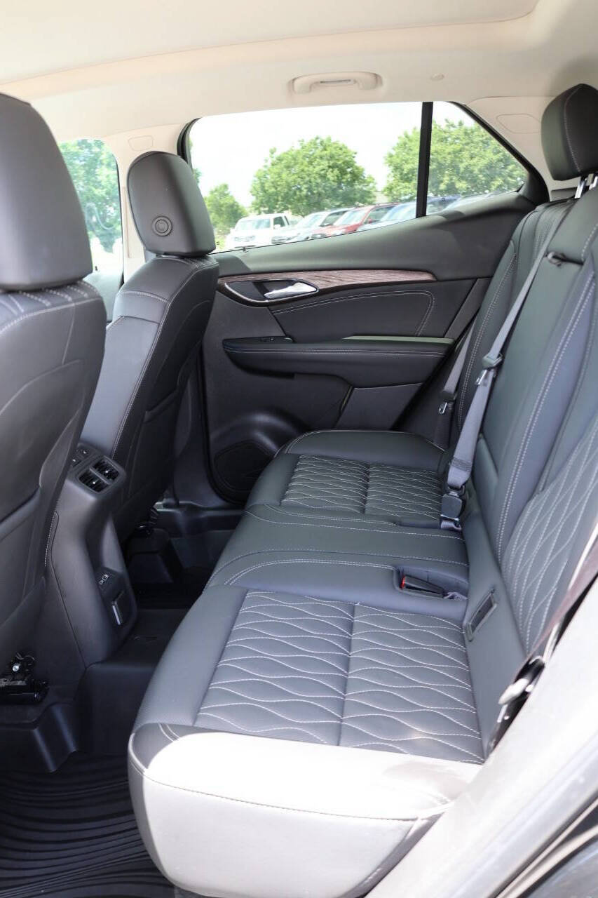 Used 2023 Buick Envision Avenir AWD/4WD image 17