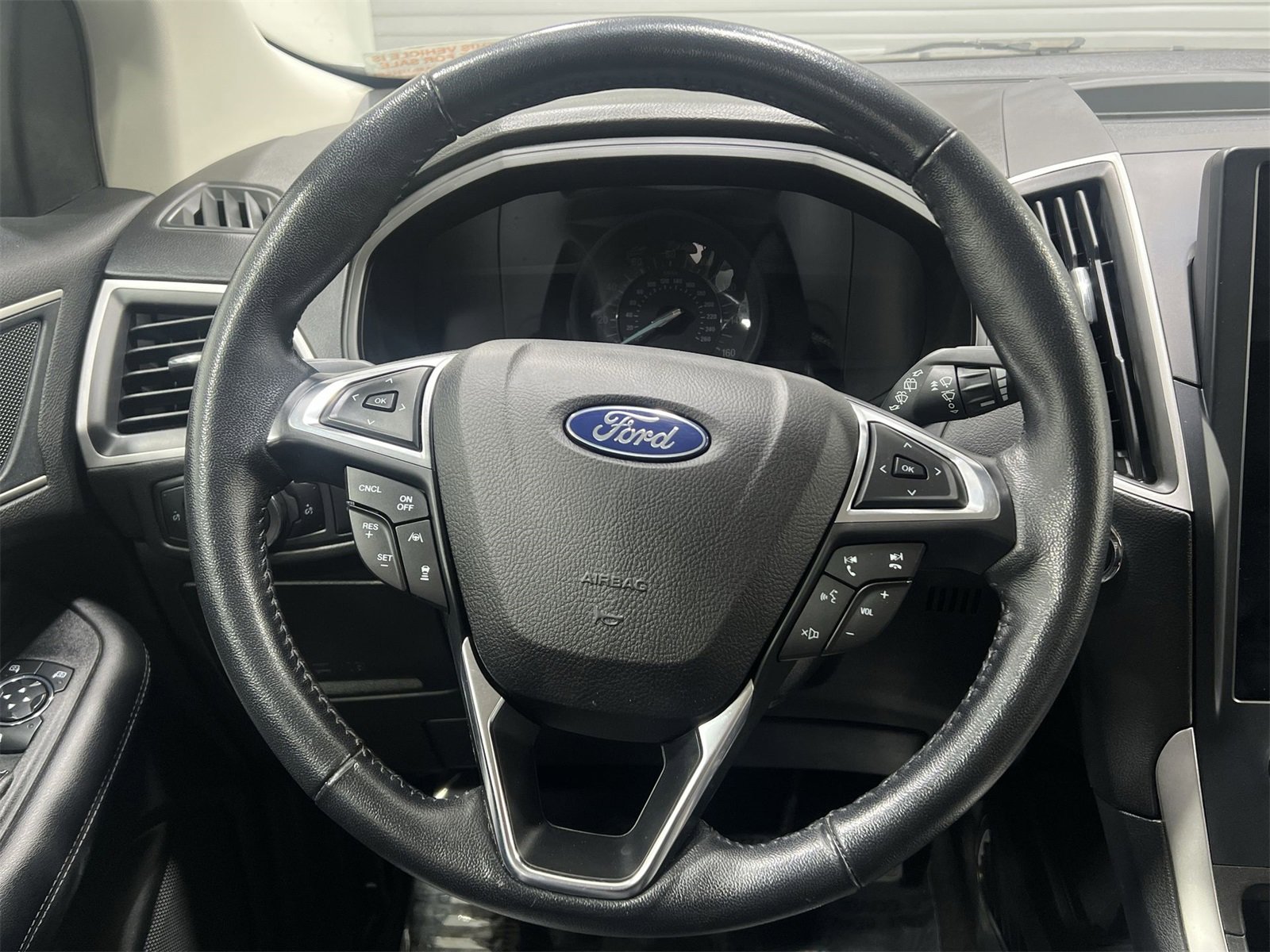 Used 2023 Ford Edge SEL image 14