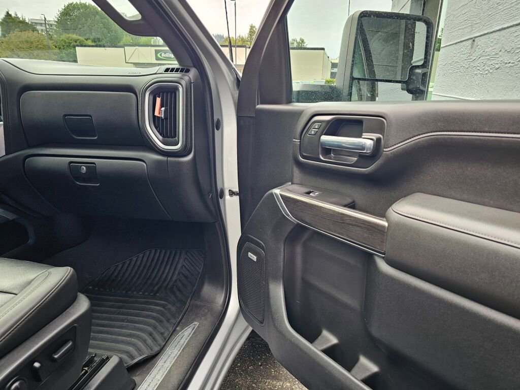 Used 2021 Chevrolet Silverado 2500 LTZ w/ LTZ Premium Package AWD/4WD image 12