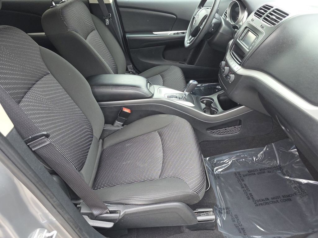 Used 2016 Dodge Journey SXT w/ Comfort/Convenience Group image 17