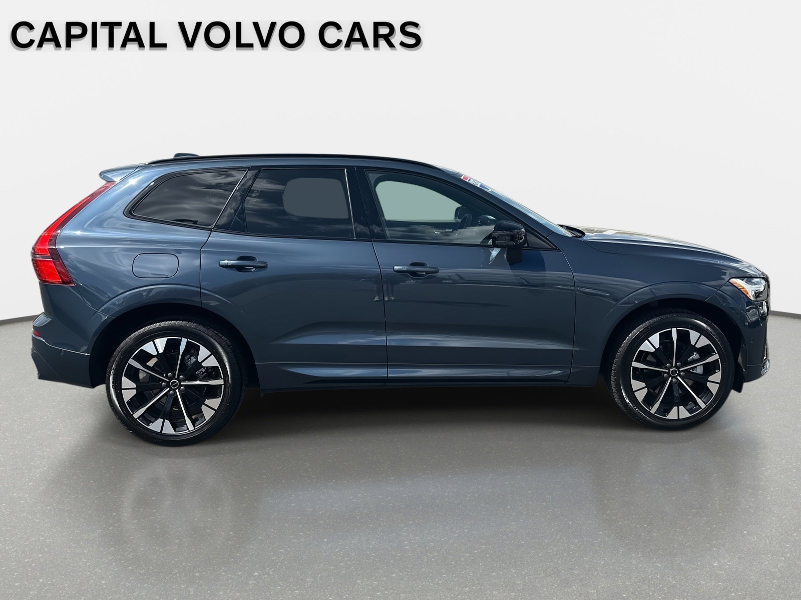 Certified 2026 Volvo XC60 B5 Plus w/ Protection Package Premier image 5