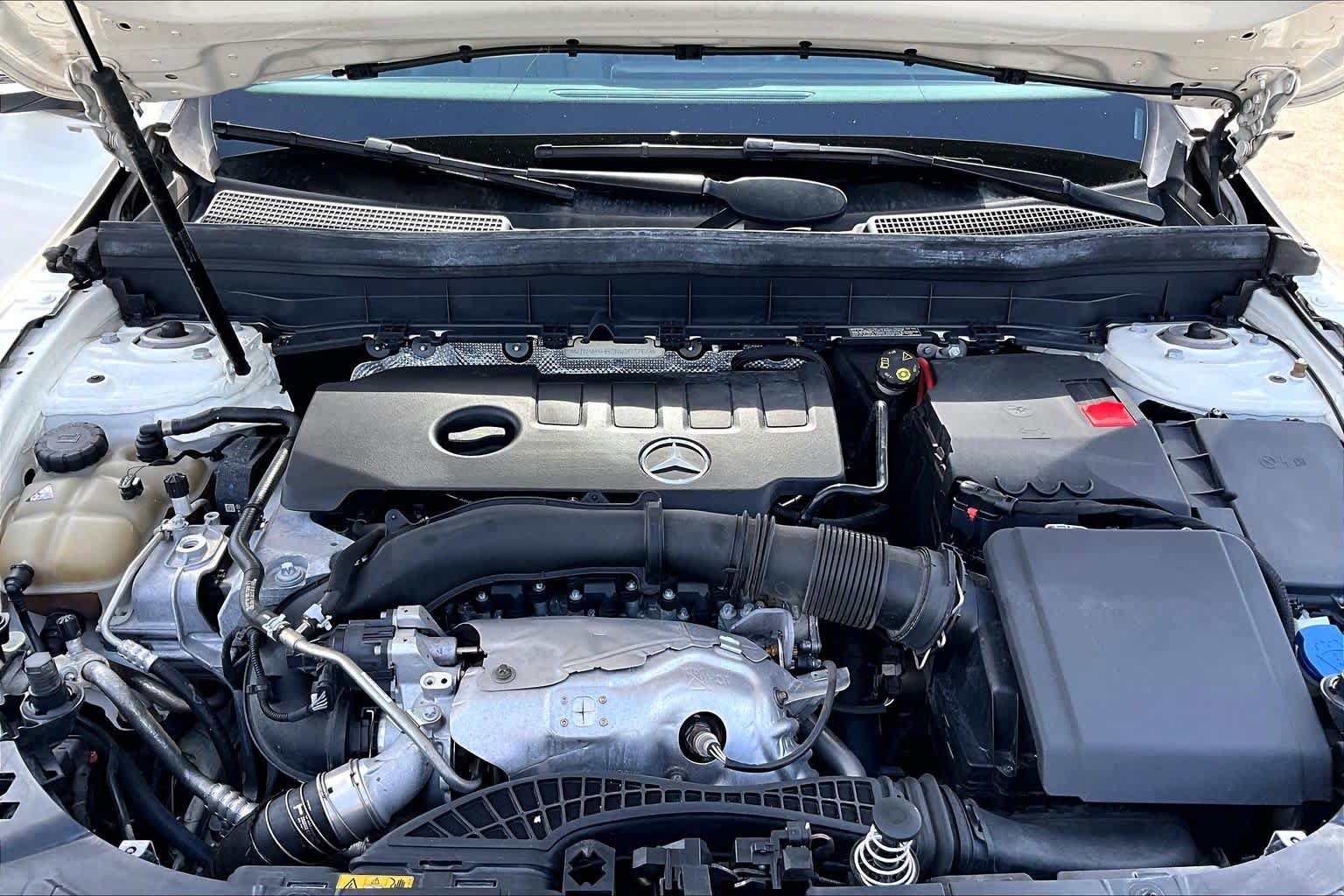 Used 2022 Mercedes-Benz GLB 250 4MATIC image 30