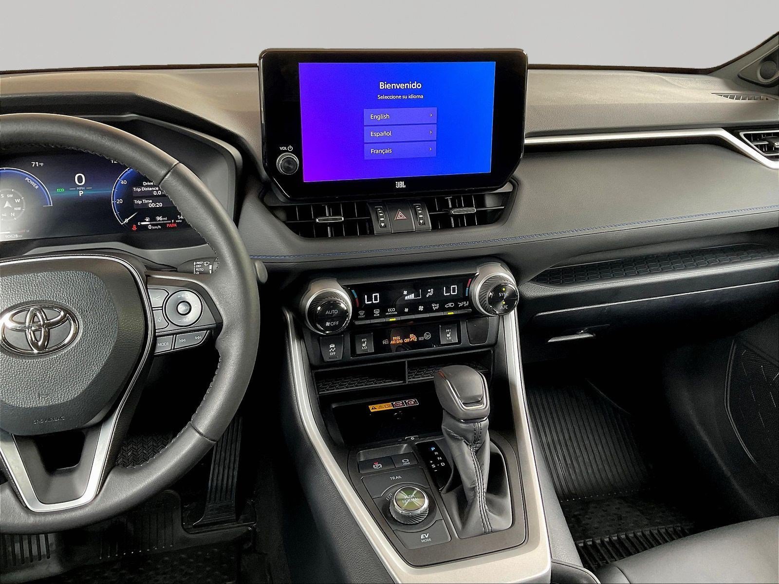 Used 2023 Toyota RAV4 XSE AWD/4WD image 9