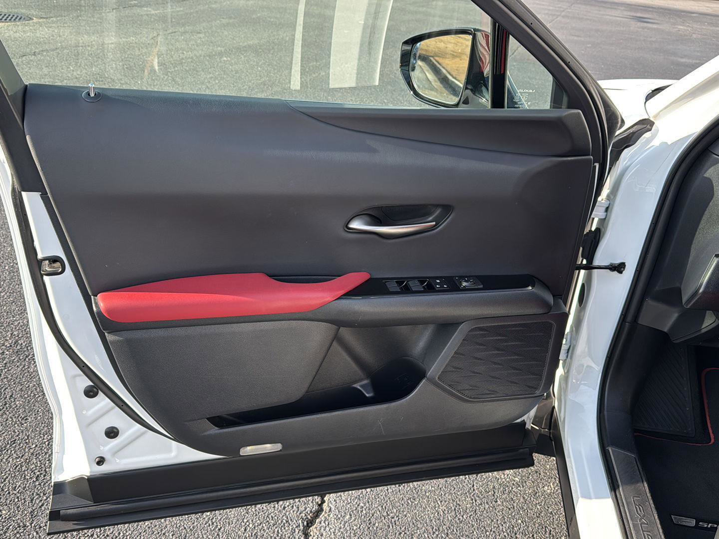 Used 2021 Lexus UX 200 F Sport w/ Accessory Package (Z2) image 15