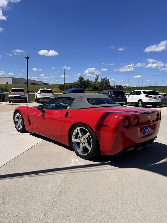 Used 2007 Chevrolet Corvette Convertible w/ Preferred Equipment Group RWD image 9