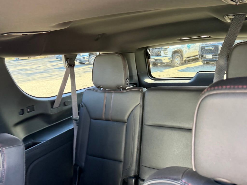 Certified 2024 Chevrolet Suburban RST w/ Luxury Package AWD/4WD image 9