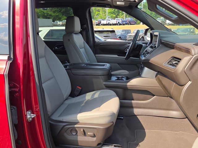 Used 2023 Chevrolet Tahoe LT w/ Luxury Package AWD/4WD image 17
