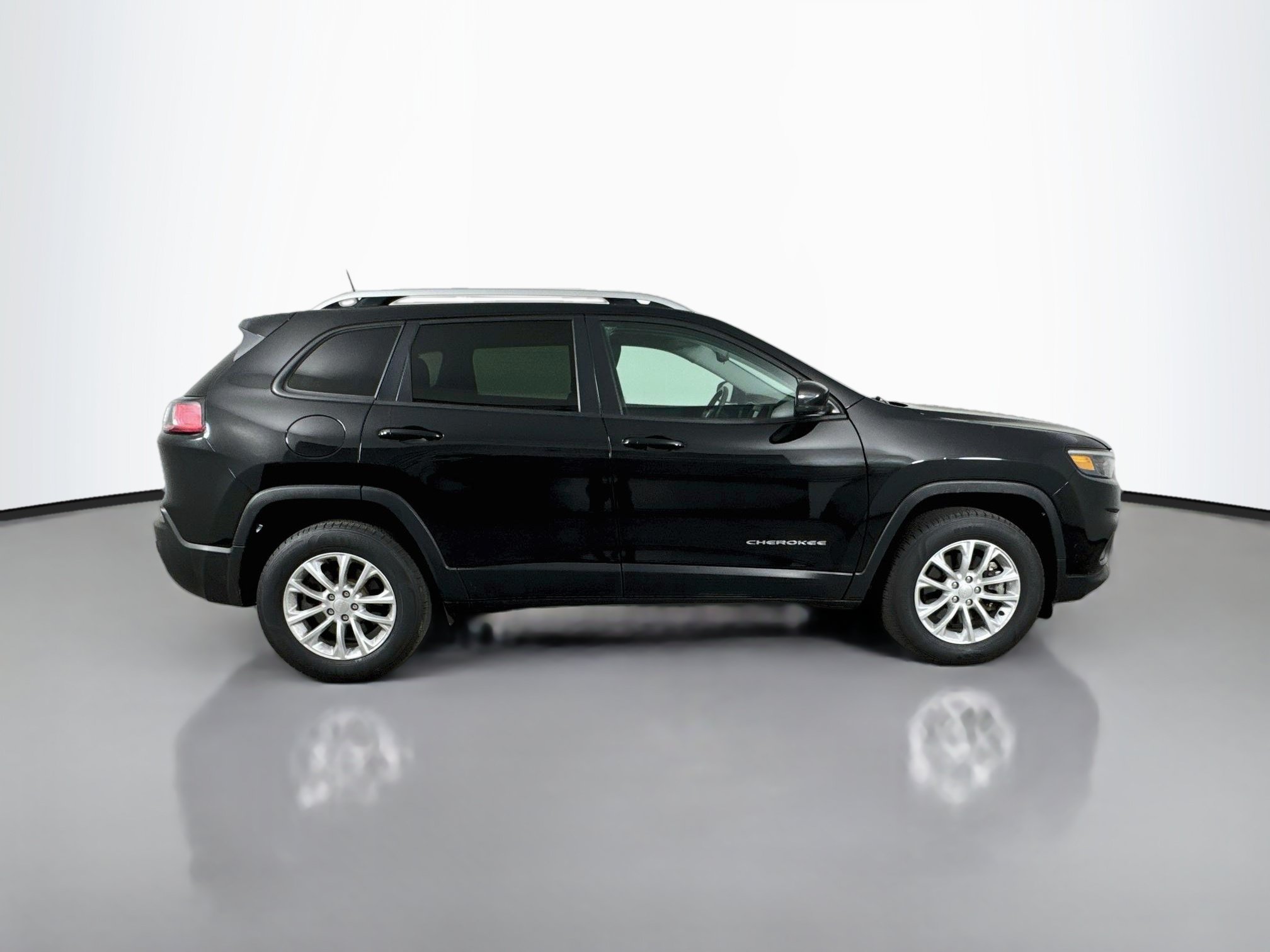 Used 2021 Jeep Cherokee Latitude AWD/4WD image 8