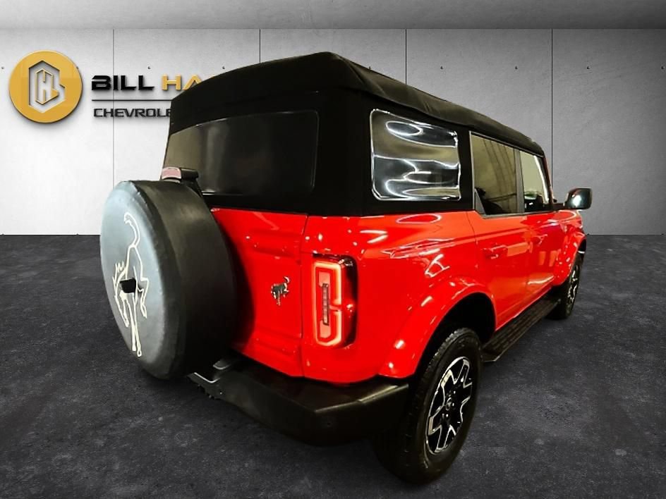 Used 2023 Ford Bronco Outer Banks AWD/4WD image 2