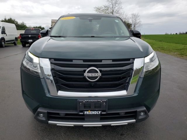 Used 2022 Nissan Pathfinder SL AWD/4WD image 8