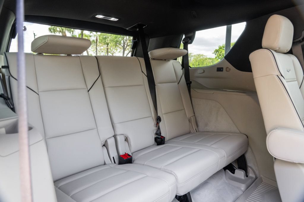 Used 2023 Cadillac Escalade Premium Luxury w/ Performance Package AWD/4WD image 24