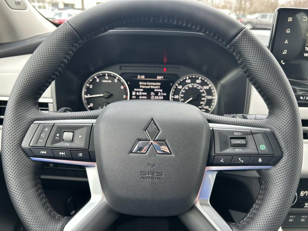New 2026 Mitsubishi Outlander SE FWD image 31