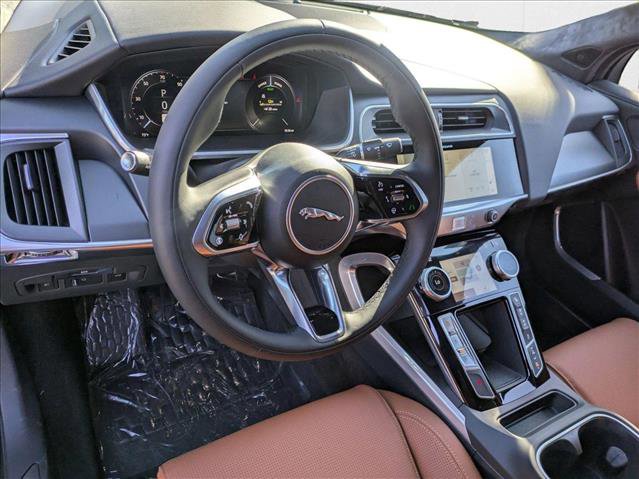 New 2024 Jaguar I-PACE R-Dynamic HSE image 3