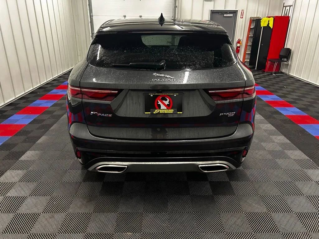 Used 2023 Jaguar F-PACE R-Dynamic S image 4
