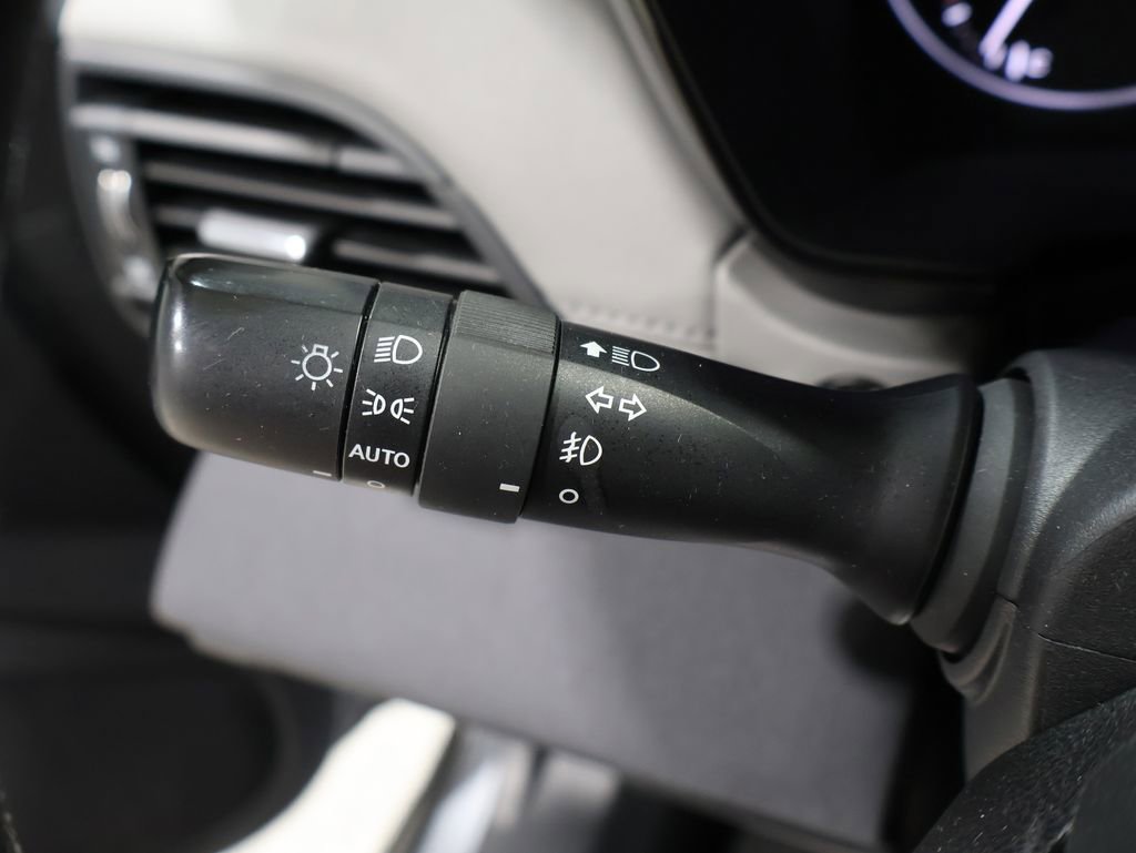 Used 2023 Subaru Outback Premium image 36
