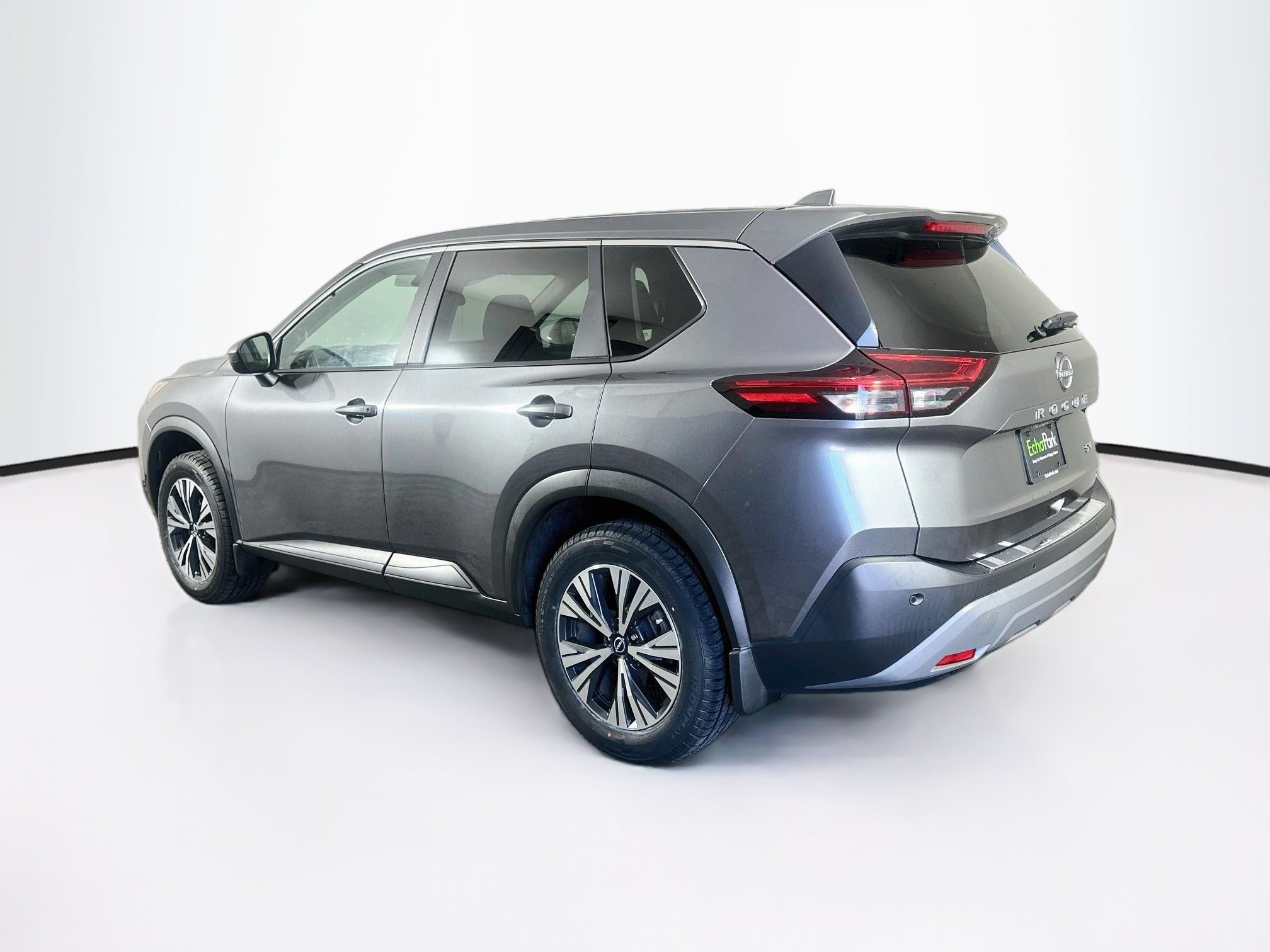 Used 2023 Nissan Rogue SV FWD image 5