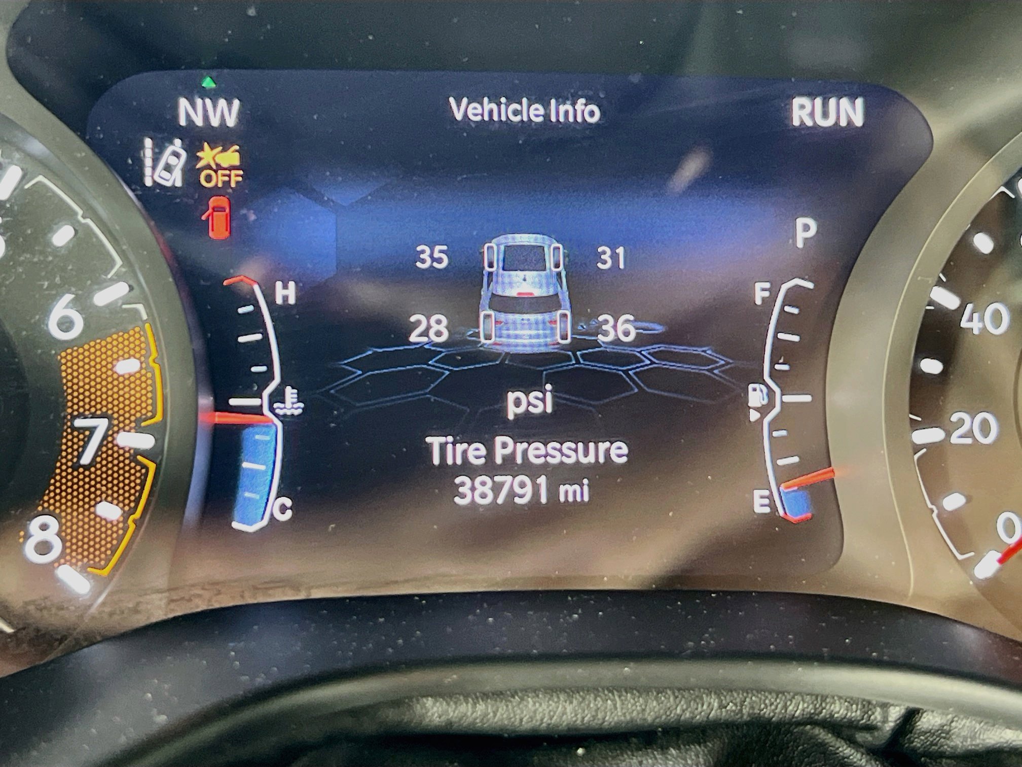 Used 2022 Jeep Compass Latitude AWD/4WD image 12