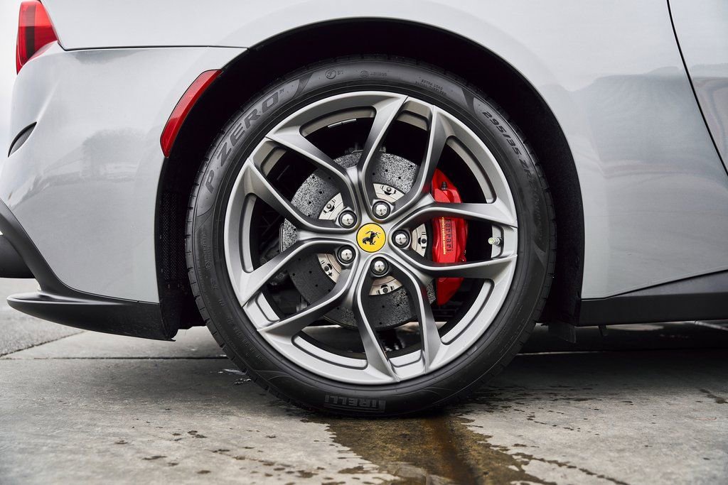 Used 2020 Ferrari GTC4Lusso T RWD image 26