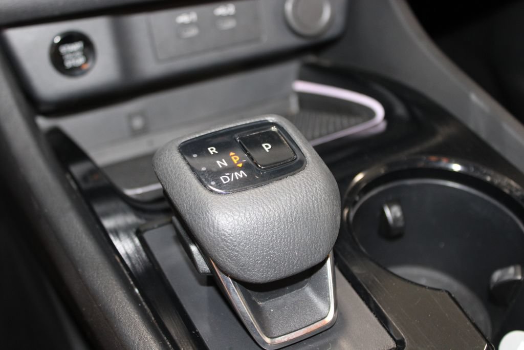 Used 2024 Nissan Rogue SL FWD image 39