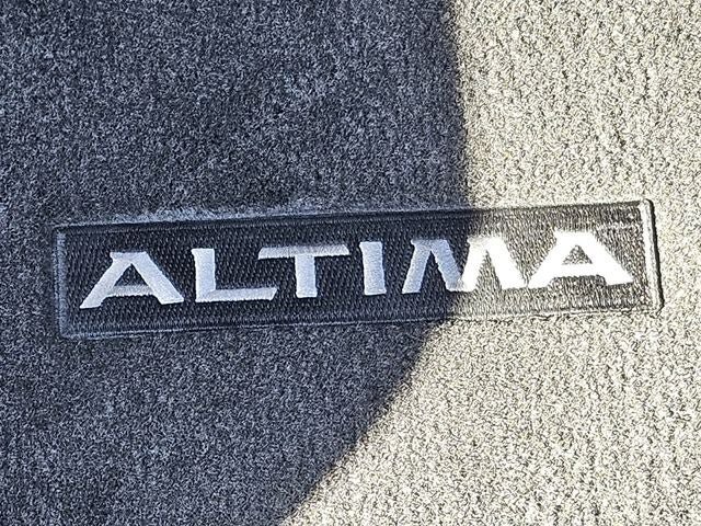 Used 2025 Nissan Altima 2.5 S FWD image 38