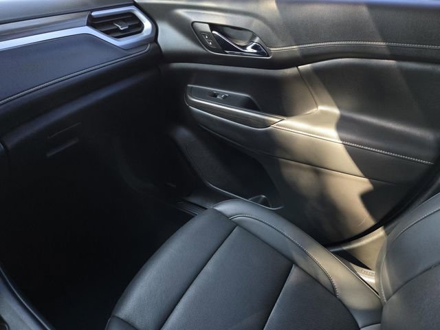 Used 2023 GMC Acadia SLT w/ Elevation Edition image 28