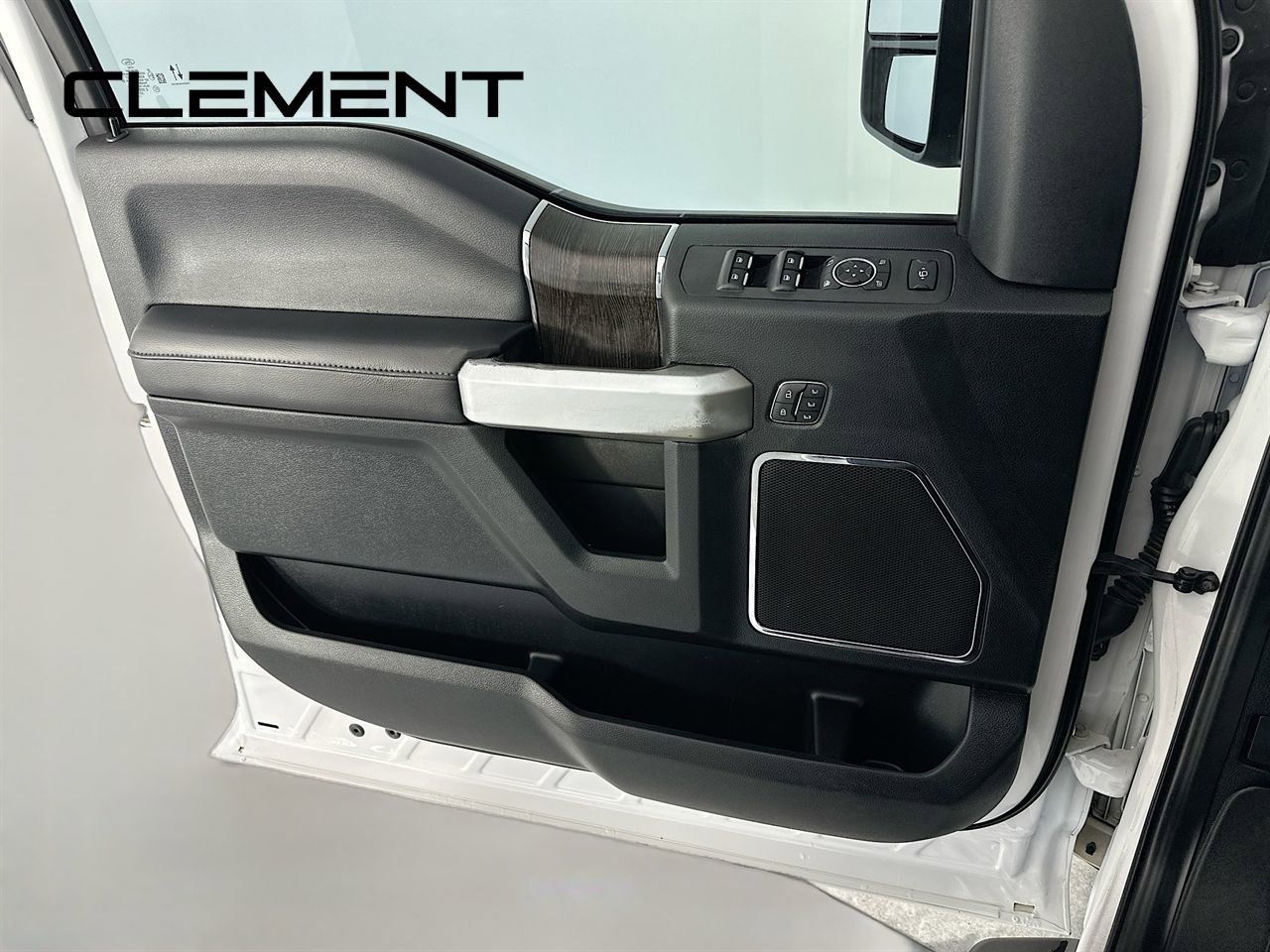 Used 2020 Ford F250 Lariat w/ Lariat Value Package image 26