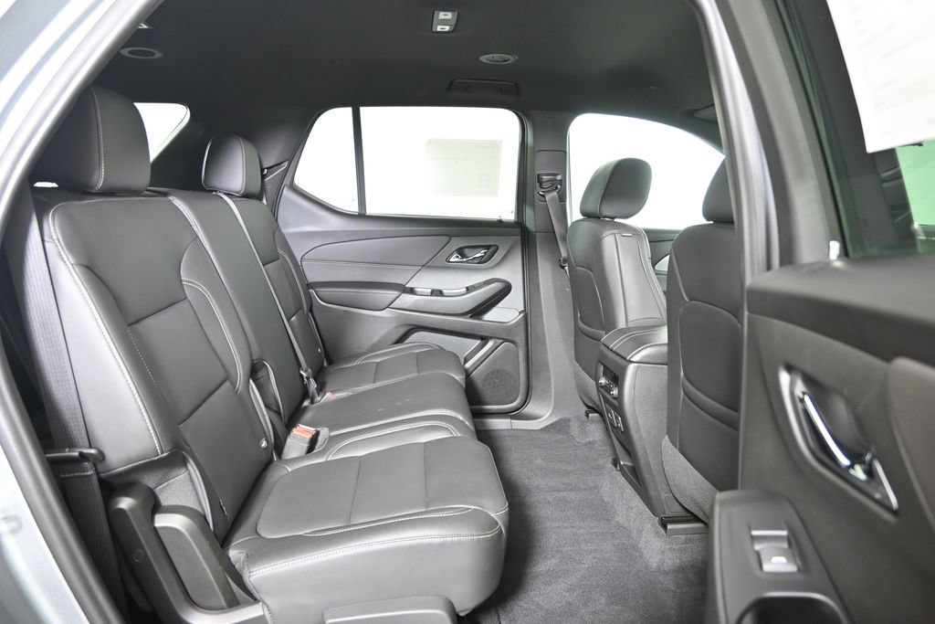 Used 2023 Chevrolet Traverse LT w/ LT Premium Package AWD/4WD image 14