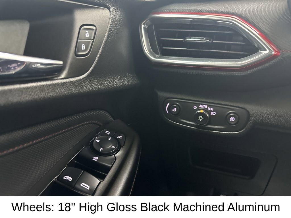 Used 2023 Chevrolet TrailBlazer RS image 37