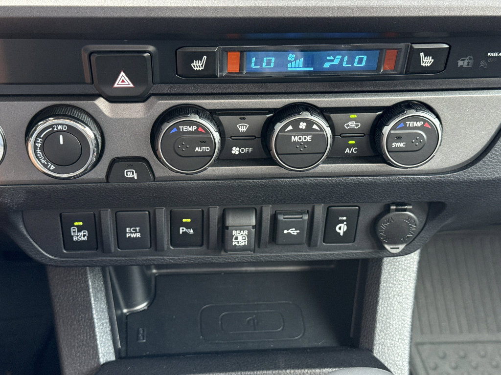 Used 2023 Toyota Tacoma TRD Off-Road w/ TRD Premium Off Road Package AWD/4WD image 23