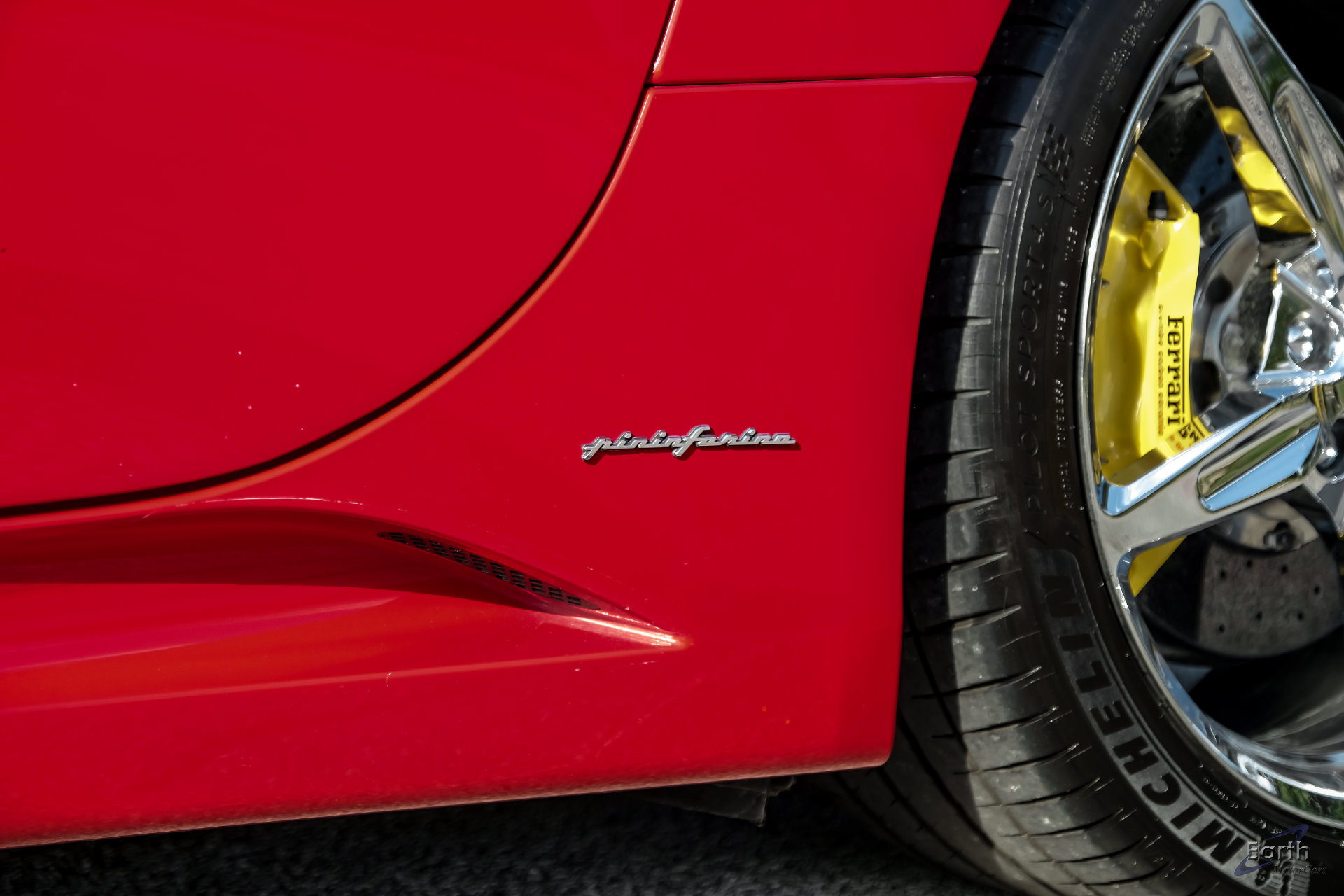 Used 2014 Ferrari California RWD image 41
