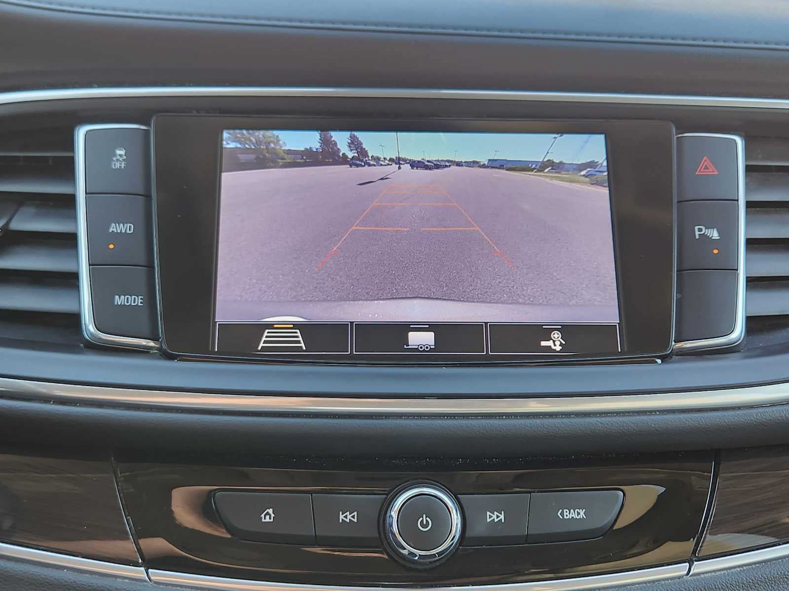 Used 2020 Buick Enclave Essence w/ Sound and Sites Package AWD/4WD image 21