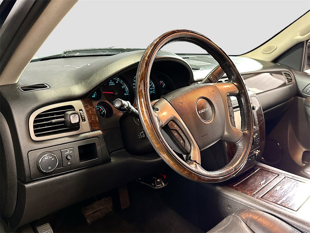 Used 2013 GMC Yukon XL Denali image 10