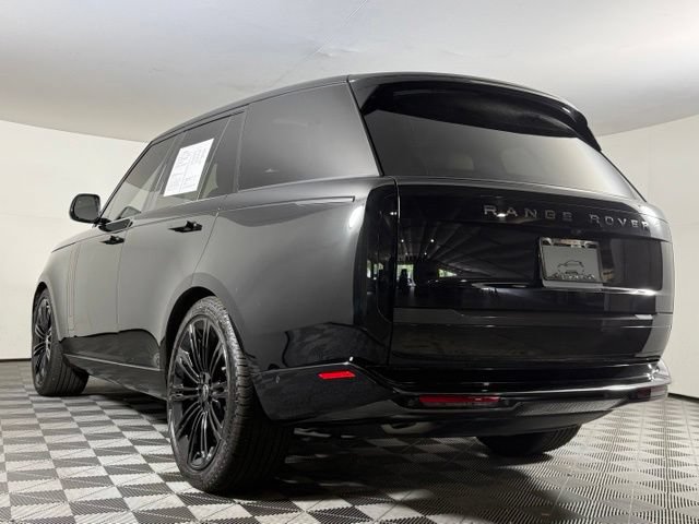 Used 2025 Land Rover Range Rover SE AWD/4WD image 4